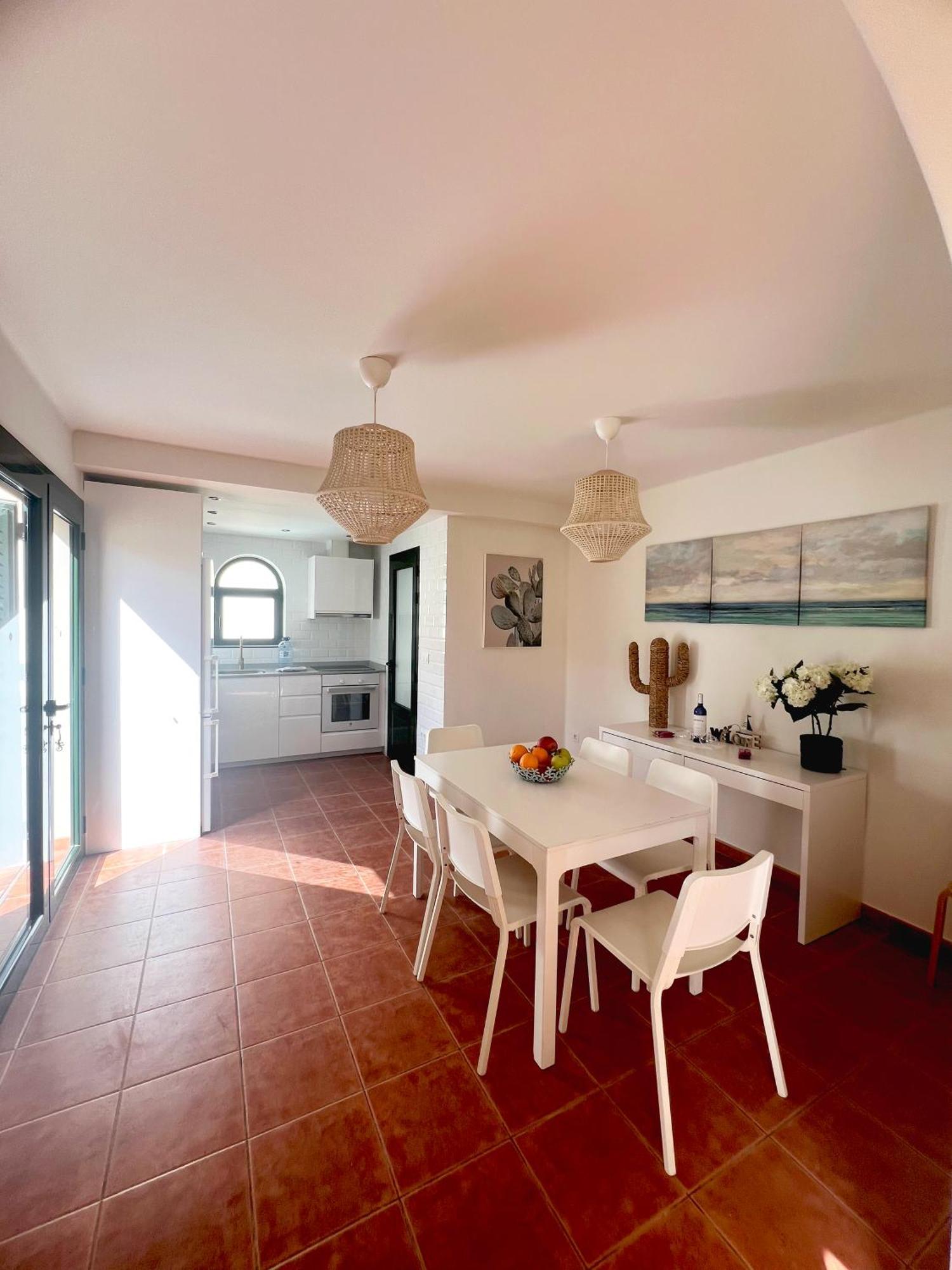 קורלחו Olympia House Lovely, Close To Town And Beaches With Private Pool & Fast Wifi מראה חיצוני תמונה