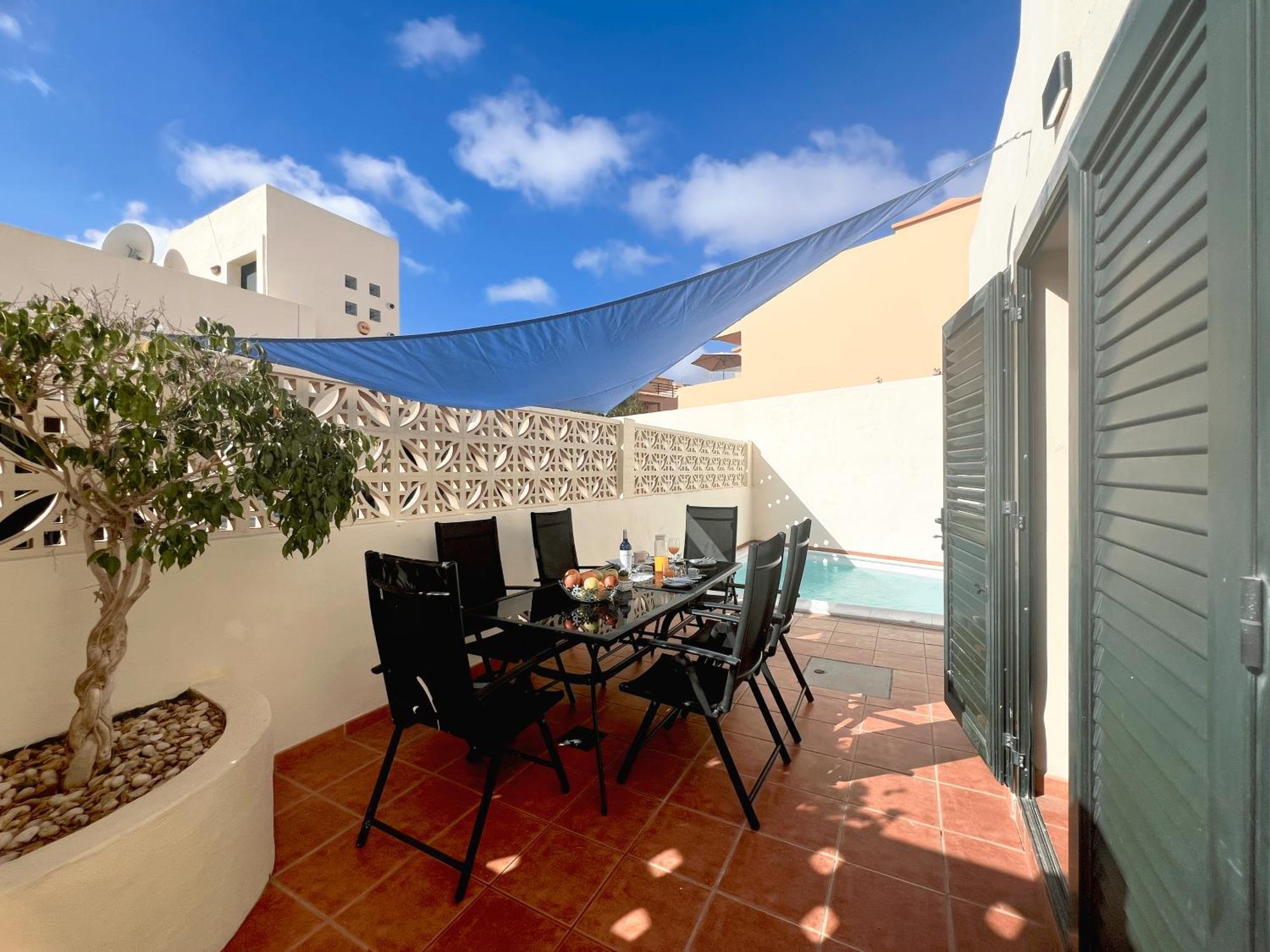 קורלחו Olympia House Lovely, Close To Town And Beaches With Private Pool & Fast Wifi מראה חיצוני תמונה