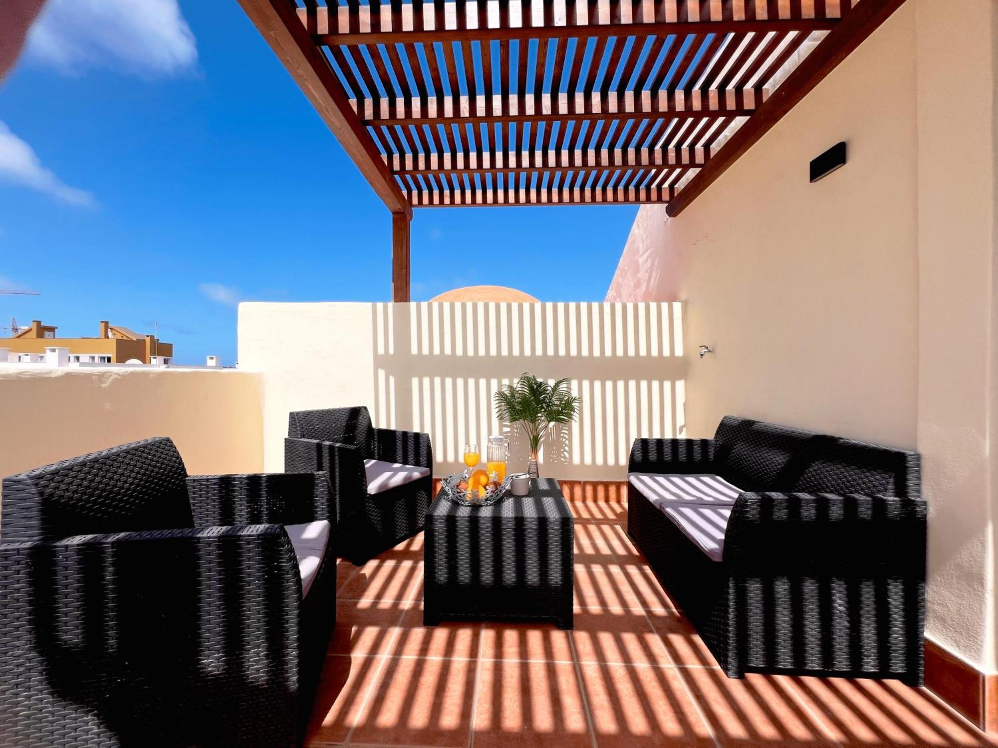 קורלחו Olympia House Lovely, Close To Town And Beaches With Private Pool & Fast Wifi מראה חיצוני תמונה