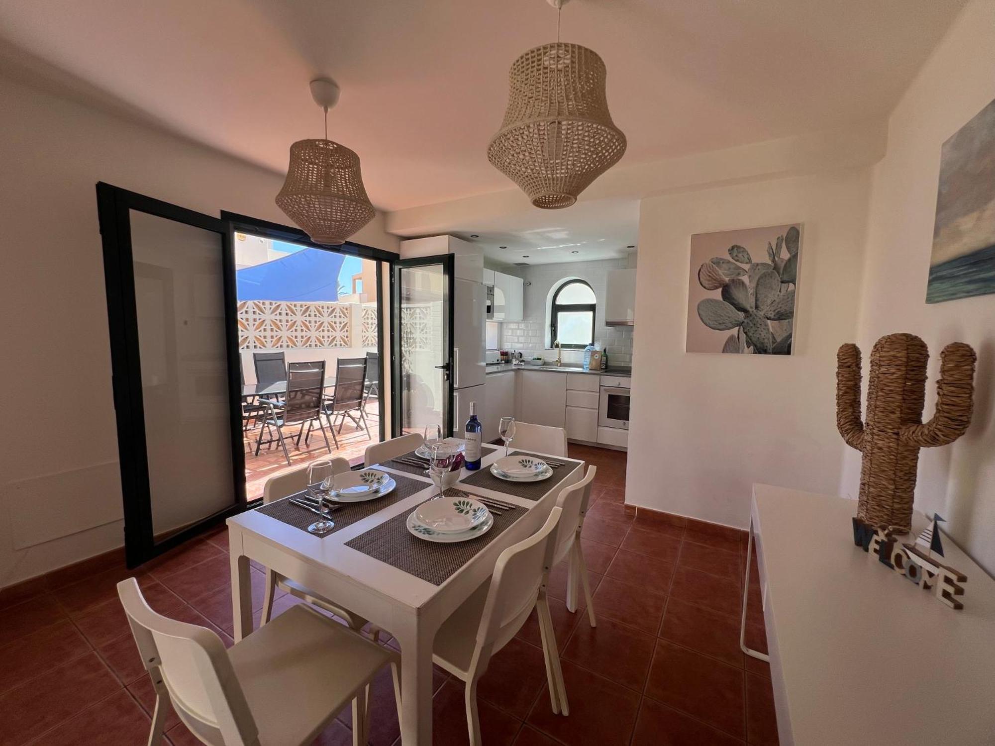 קורלחו Olympia House Lovely, Close To Town And Beaches With Private Pool & Fast Wifi מראה חיצוני תמונה