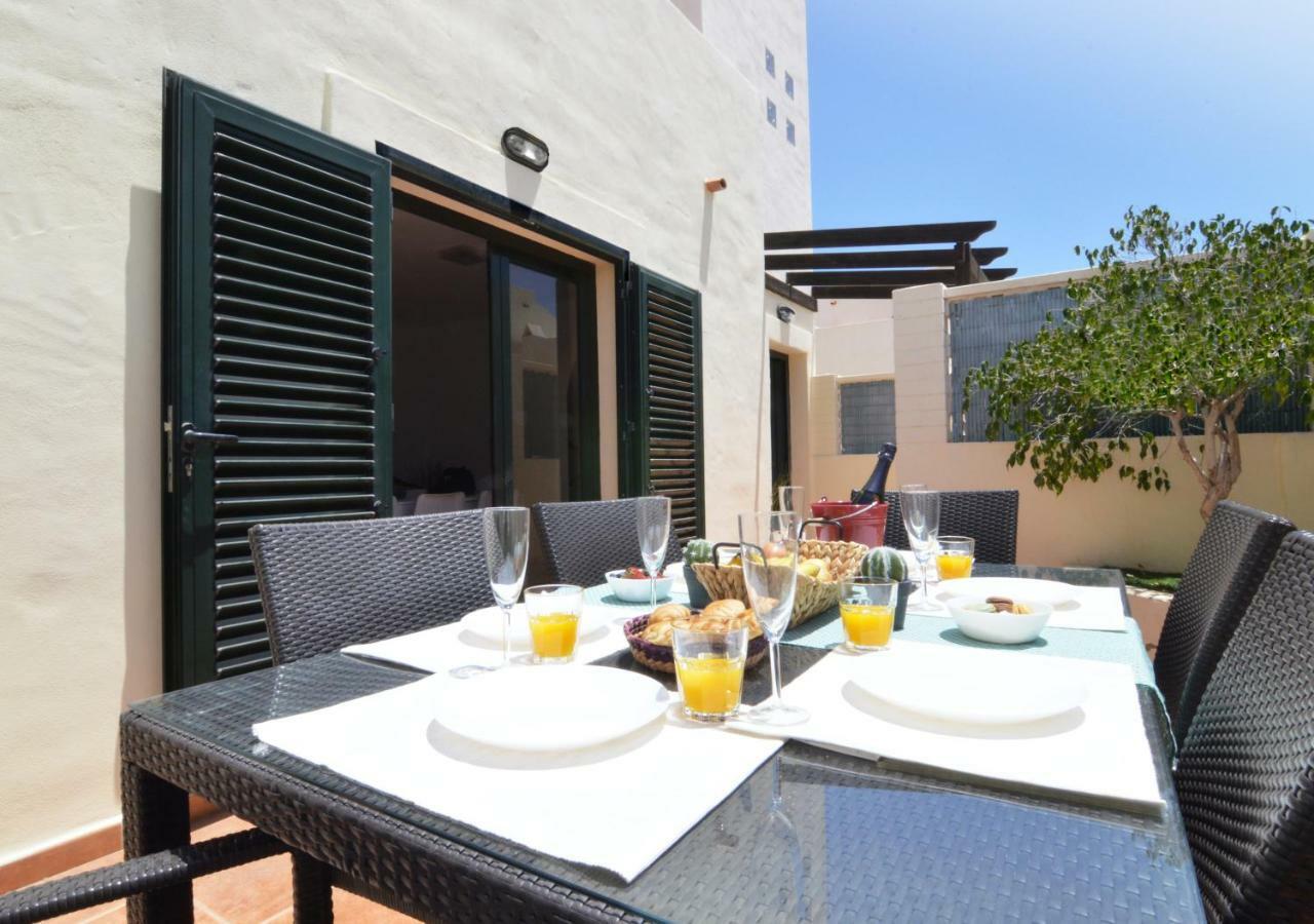קורלחו Olympia House Lovely, Close To Town And Beaches With Private Pool & Fast Wifi מראה חיצוני תמונה