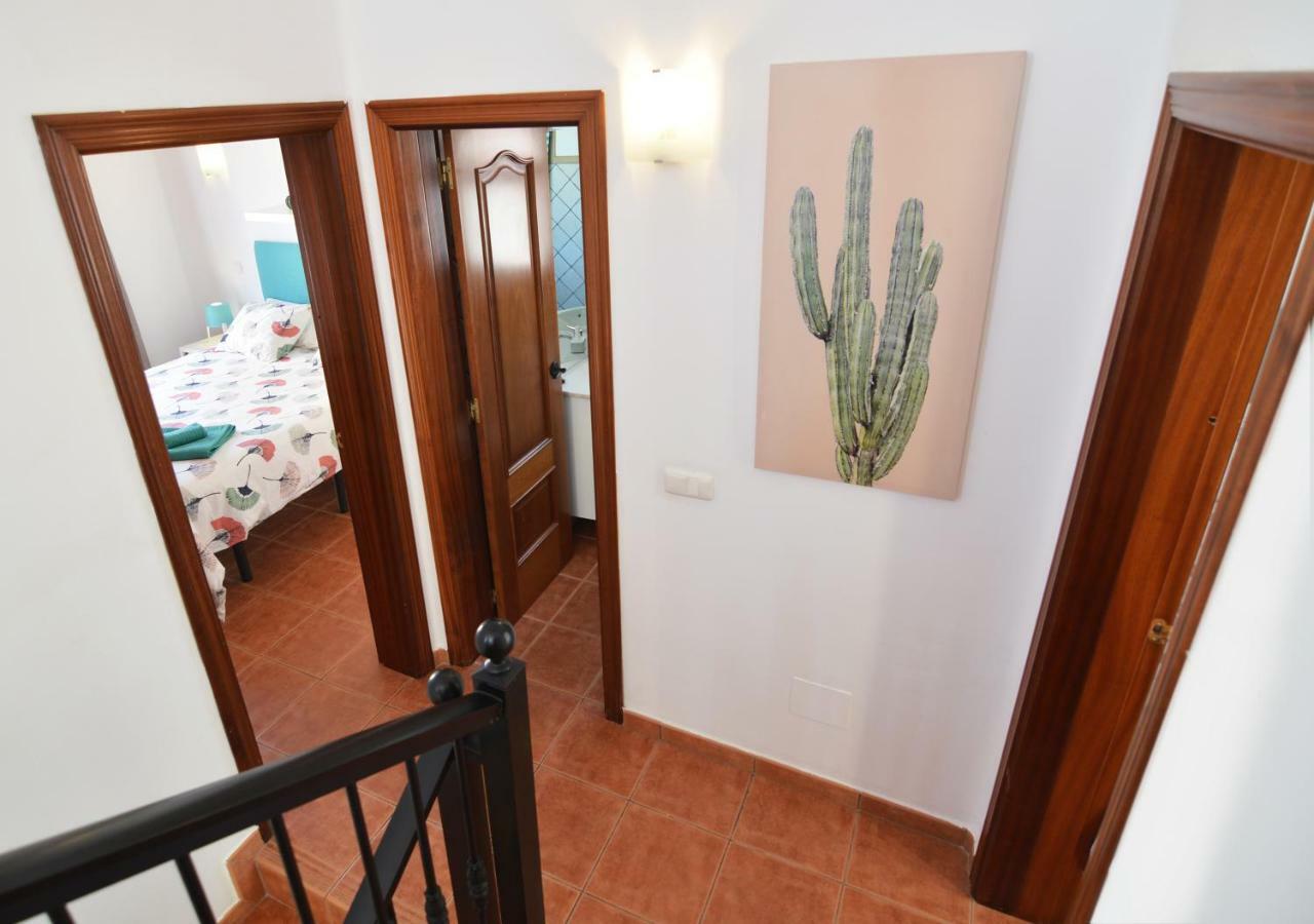 קורלחו Olympia House Lovely, Close To Town And Beaches With Private Pool & Fast Wifi מראה חיצוני תמונה
